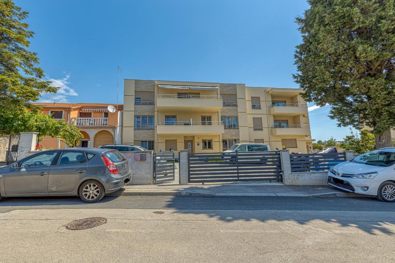 Apartment Stoja PUY Exterior foto